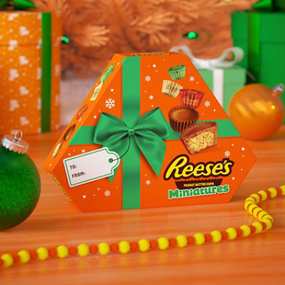 REESE'S Miniatures Milk Chocolate Peanut Butter Cups Christmas Candy Gift Box - 6.5 Oz - Image 4
