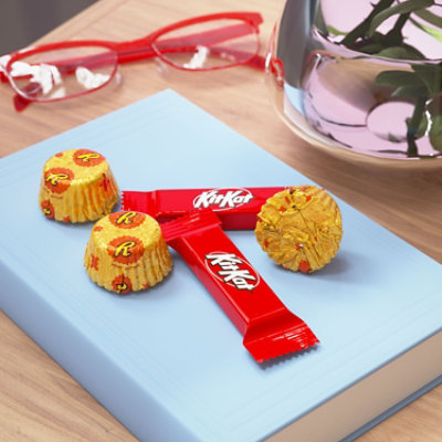 Reeses/kit Kat Assortment Miniature Size Party Pack - 24.8 OZ - Image 4