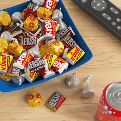 Hershey's Miniatures Assorted Chocolate Candy Party Pack - 30 Oz - Image 4