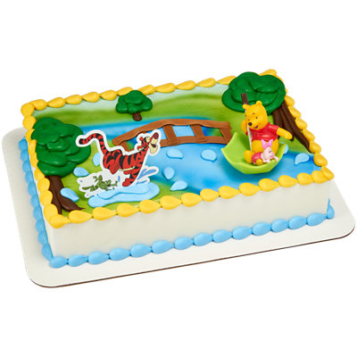Winnie the Pooh Pooh, Piglet & Tigger Hunny Raindrops Cake - Image 1