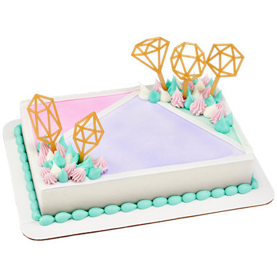 Gold Geometric Cake - Image 1