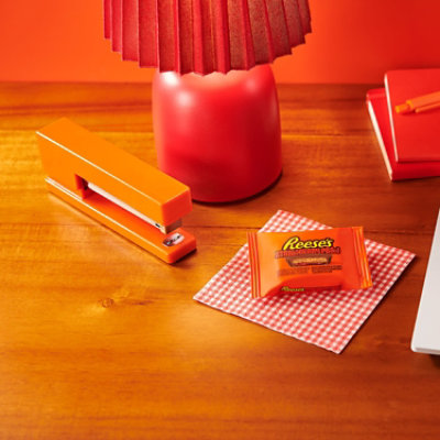 Reese's Milk Chocolate Strawberry Peanut Butter & Jelly Cups - 9.35 Oz - Image 4