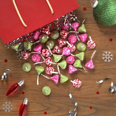 Hersheys Kisses Grinch Strawberry Sugar Cookie Flavored Christmas Candy Bag - 7.8 Oz - Image 4