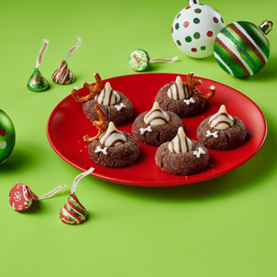 Hersheys Hugs Grinch Milk Chocolate And White Creme Christmas Candy Bag - 8.45 Oz - Image 4