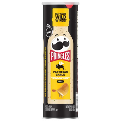 Pringles Crisps Buffalo Wild Wings Garlic Parmesan 5.57oz - 5.57 oz - Image 1