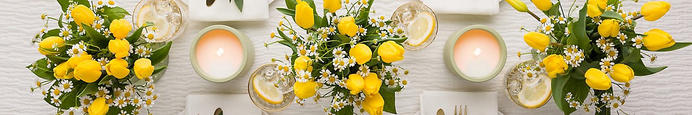 Vibrant Spring Flower Tablescape with Fresh Floral Arrangements