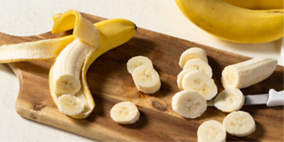 https://images.albertsons-media.com/is/image/ABS/winter-harvest-bananas-flex?$flex-three-col-desktop$